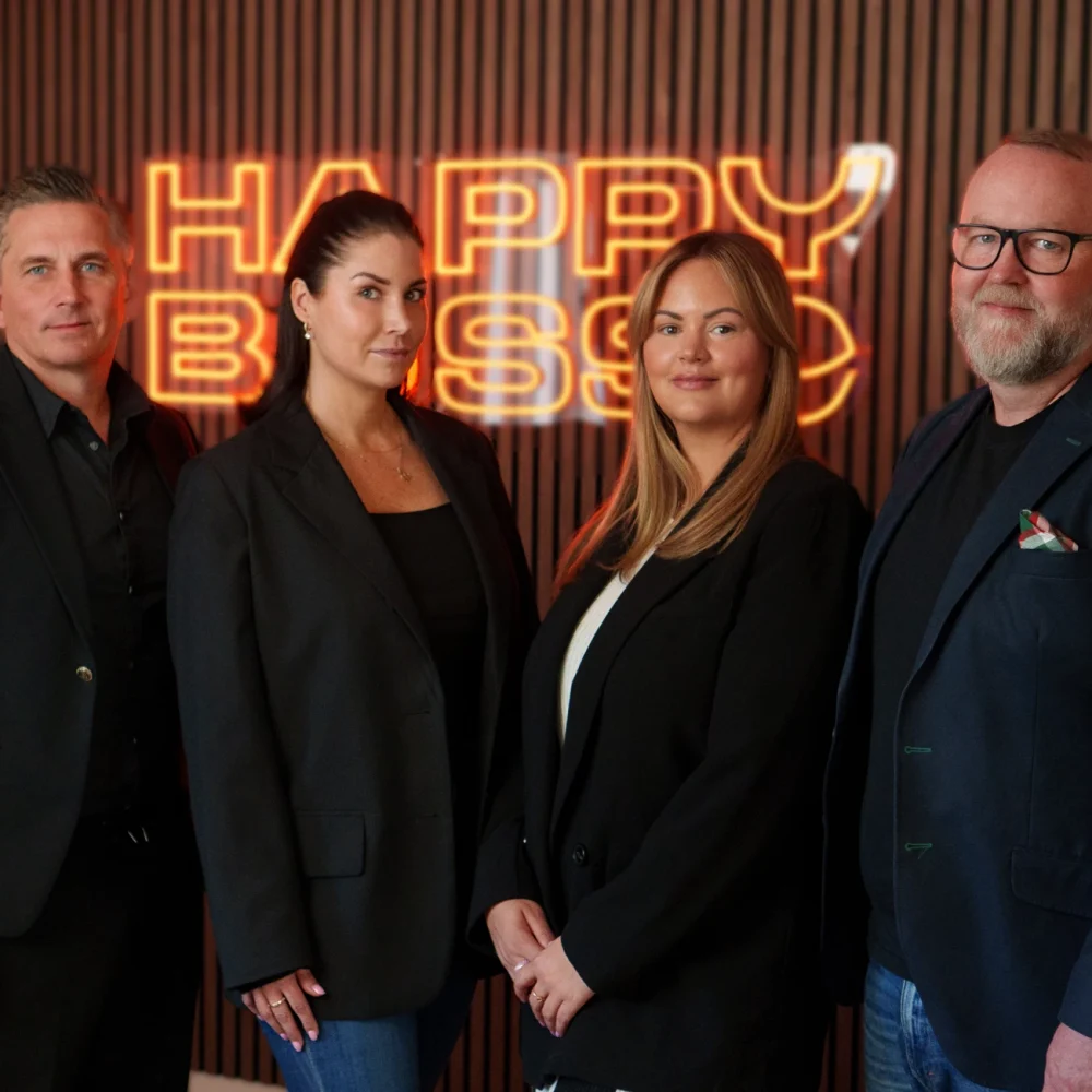 half-image-happy-boss-11